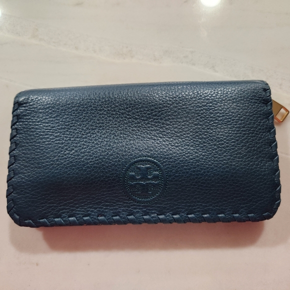 Tory Burch Marion Slouchy Tote Hudson Bay/ Navy Pebbled Leather - Picture 13 of 14